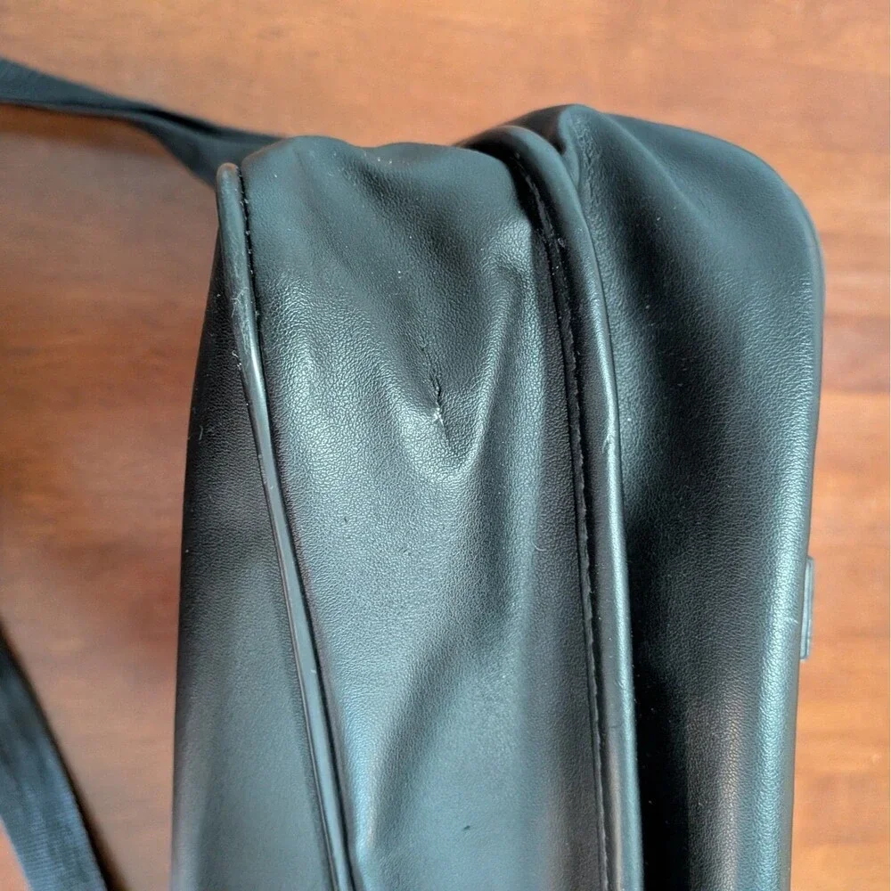 Kenneth Cole this kenneth